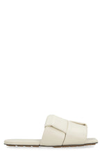 Carica l'immagine nel visualizzatore di Gallery, Mules Patch in pelle
