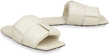 Carica l'immagine nel visualizzatore di Gallery, Mules Patch in pelle
