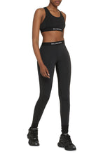 Carica l'immagine nel visualizzatore di Gallery, Crop top con logo
