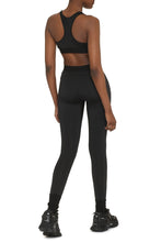 Carica l'immagine nel visualizzatore di Gallery, Crop top con logo
