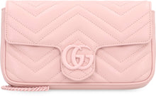 Carica l'immagine nel visualizzatore di Gallery, Mini-bag GG Marmont in pelle matelassé

