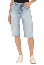 Carica l'immagine nel visualizzatore di Gallery, Bermuda jeans

