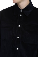 Carica l'immagine nel visualizzatore di Gallery, Overshirt in velluto a coste
