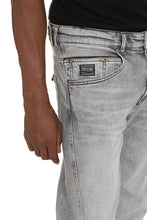 Carica l'immagine nel visualizzatore di Gallery, Jeans regular-fit
