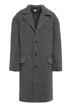 Carica l'immagine nel visualizzatore di Gallery, Cappotto in maglia di lana
