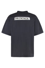 Carica l'immagine nel visualizzatore di Gallery, T-Shirt Masking Tape Vestibilità Media in jersey
