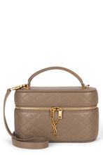 Carica l'immagine nel visualizzatore di Gallery, Borsa a tracolla Gaby vanity in pelle
