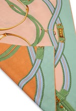 Carica l'immagine nel visualizzatore di Gallery, Foulard in seta jacquard stampata
