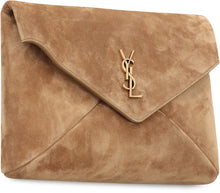 Carica l'immagine nel visualizzatore di Gallery, Pochette Envelope Cassandre grande in suede
