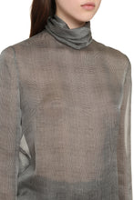 Carica l'immagine nel visualizzatore di Gallery, Blusa in seta

