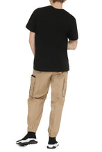 Carica l'immagine nel visualizzatore di Gallery, T-shirt girocollo in cotone
