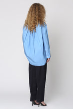 Carica l'immagine nel visualizzatore di Gallery, Camicia oversize
