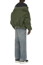 Carica l'immagine nel visualizzatore di Gallery, Bomber Off Shoulder
