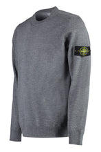 Carica l'immagine nel visualizzatore di Gallery, Pullover in lana vergine
