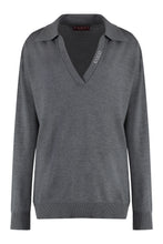 Carica l'immagine nel visualizzatore di Gallery, Maglione in lana con scollo a V
