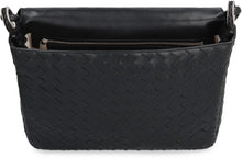 Carica l'immagine nel visualizzatore di Gallery, Borsa messenger Swing in pelle
