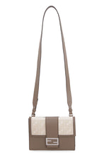 Carica l'immagine nel visualizzatore di Gallery, Messenger bag Flat Baguette in pelle
