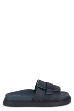 Carica l'immagine nel visualizzatore di Gallery, Sliders Chunky monogram
