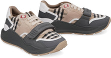 Carica l'immagine nel visualizzatore di Gallery, Sneakers low-top in tela
