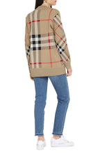 Carica l'immagine nel visualizzatore di Gallery, Cardigan con motivo tartan
