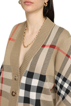 Carica l'immagine nel visualizzatore di Gallery, Cardigan con motivo tartan
