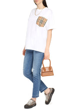 Carica l'immagine nel visualizzatore di Gallery, T-shirt in cotone con taschino
