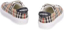 Carica l'immagine nel visualizzatore di Gallery, Sneakers low-top in tela
