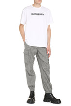 Carica l'immagine nel visualizzatore di Gallery, T-shirt girocollo in cotone
