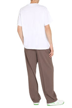 Carica l'immagine nel visualizzatore di Gallery, T-shirt in cotone con patch
