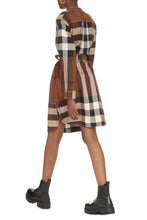 Carica l&#39;immagine nel visualizzatore di Gallery, Abito chemisier in motivo check
