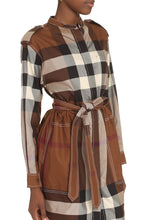 Carica l&#39;immagine nel visualizzatore di Gallery, Abito chemisier in motivo check
