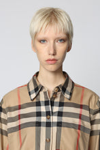 Carica l'immagine nel visualizzatore di Gallery, Camicia in motivo check
