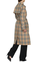 Carica l'immagine nel visualizzatore di Gallery, Trench coat in gabardine
