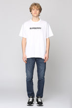 Carica l'immagine nel visualizzatore di Gallery, T-shirt girocollo in cotone
