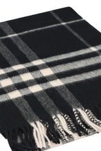 Load image into Gallery viewer, Checked cashmere scarf
