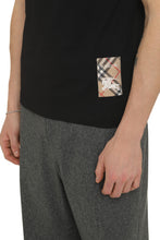Carica l'immagine nel visualizzatore di Gallery, T-shirt girocollo in cotone
