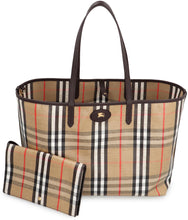 Carica l'immagine nel visualizzatore di Gallery, Tote bag Highlands media
