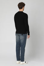 Carica l'immagine nel visualizzatore di Gallery, Pullover in lana vergine
