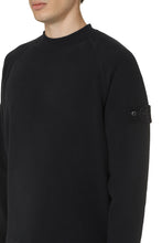 Carica l'immagine nel visualizzatore di Gallery, Stone Island Ghost - Maglione girocollo in lana vergine
