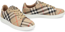 Carica l'immagine nel visualizzatore di Gallery, Sneakers Set Check
