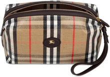 Carica l'immagine nel visualizzatore di Gallery, Trousse da viaggio Highlands
