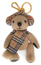 Carica l'immagine nel visualizzatore di Gallery, Charm per borsa Teddy in lana e cachemire
