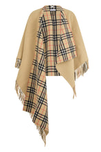 Load image into Gallery viewer, Reversible cloak in wool
