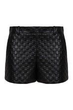 Carica l'immagine nel visualizzatore di Gallery, Shorts in pelle con GG in rilievo
