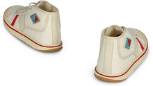 Load image into Gallery viewer, Eliot mid-top sneakers
