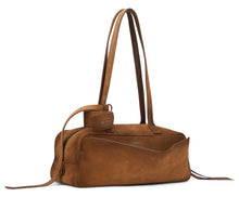 Carica l'immagine nel visualizzatore di Gallery, Borsa Carrie Small in camoscio
