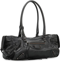 Load image into Gallery viewer, Shoulder bag Le City East-West in lambskin.
