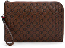 Carica l'immagine nel visualizzatore di Gallery, Borsa Pouch GG Emblem in pelle
