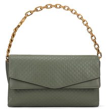 Carica l'immagine nel visualizzatore di Gallery, Borsa in pelle con monogram GG goffrato
