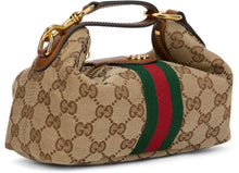 Carica l'immagine nel visualizzatore di Gallery, Mini borsa Gucci Vanity
